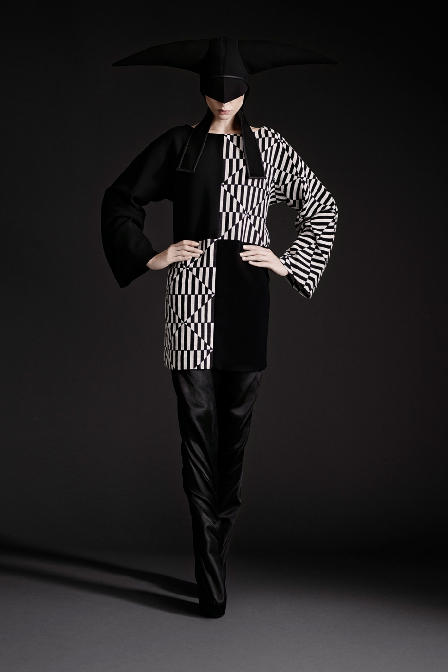 Gareth Pugh Spring Summer 2015 Womenswear Collection